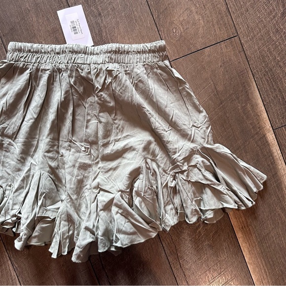 Mable Ruffle Shorts - Picture 7 of 7